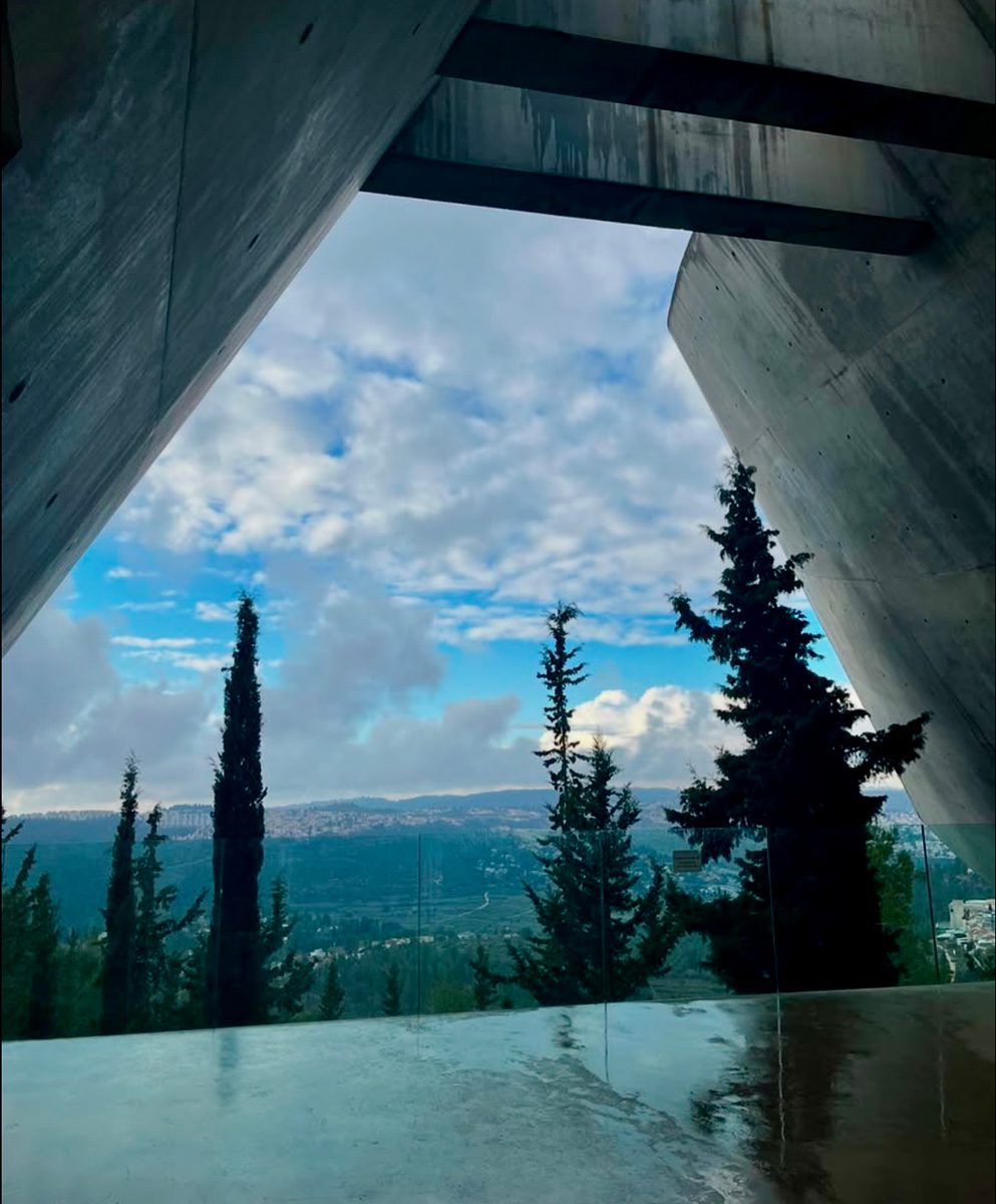 Leaving-Yad-Vashem